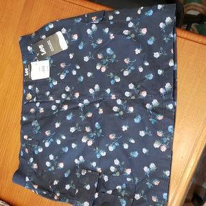 Lee Skort Black Floral size 12 NWT